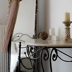 شقة Pithos Modern *