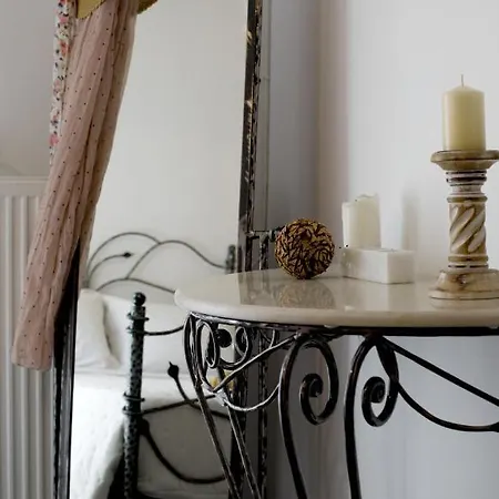 Apartment Pithos Modern *