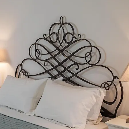 Apartment Pithos Modern *