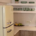 Pithos Modern